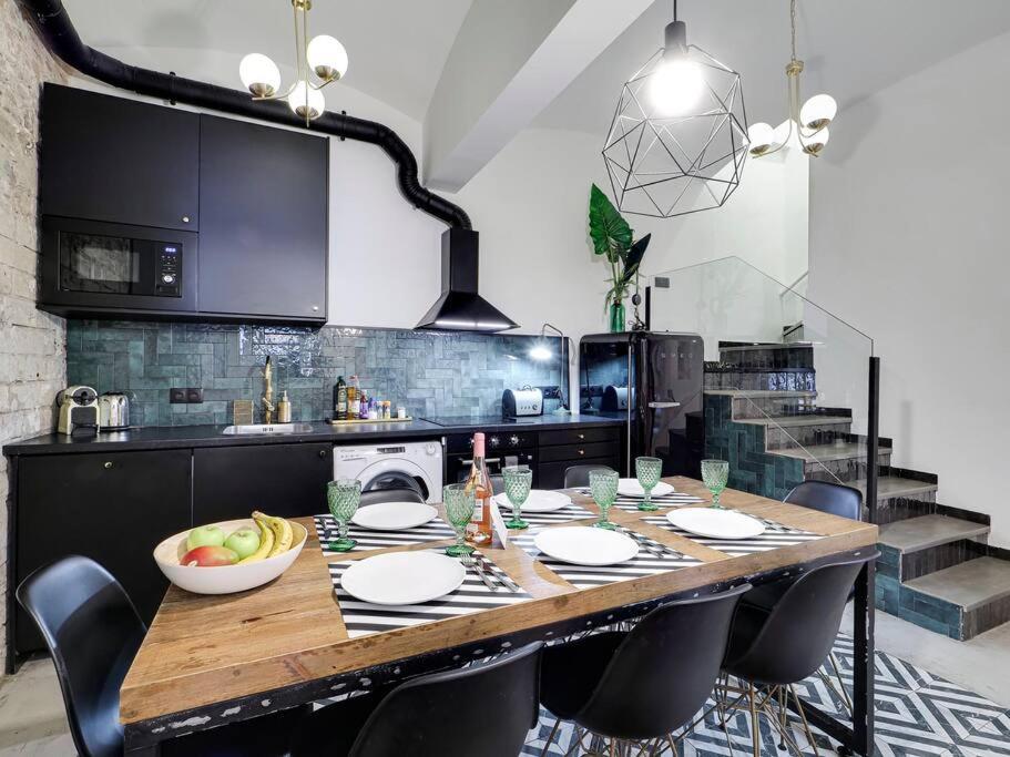Casa Maria Townhouse- Terrace-4 Bedrooms ロスピタレート・デ・リョブレガート エクステリア 写真