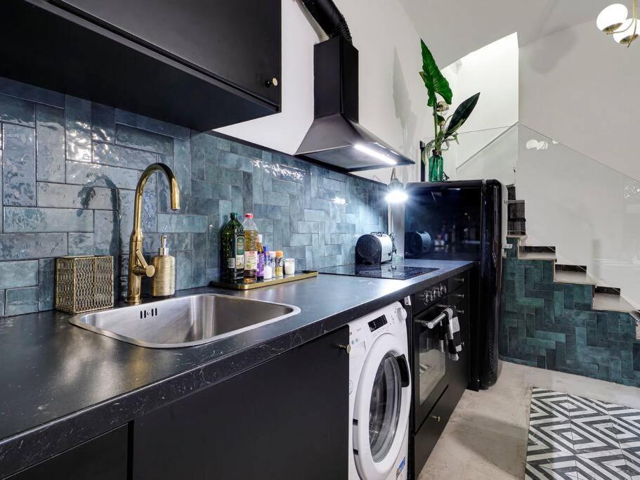 Casa Maria Townhouse- Terrace-4 Bedrooms ロスピタレート・デ・リョブレガート エクステリア 写真