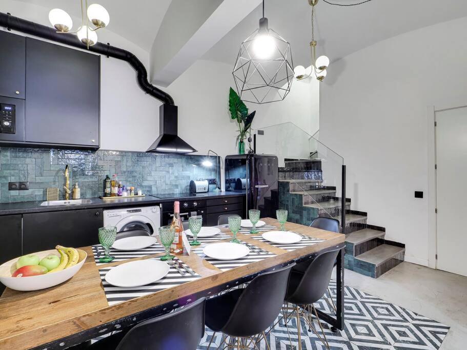Casa Maria Townhouse- Terrace-4 Bedrooms ロスピタレート・デ・リョブレガート エクステリア 写真